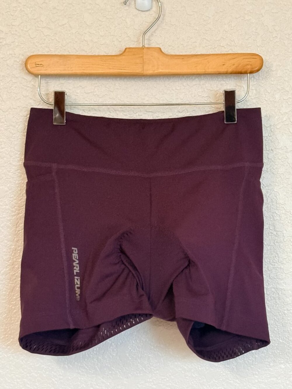 PEARL iZUMi Women's Expedition Shorts Large Purple Pedal to Zero 15 mi Chamois